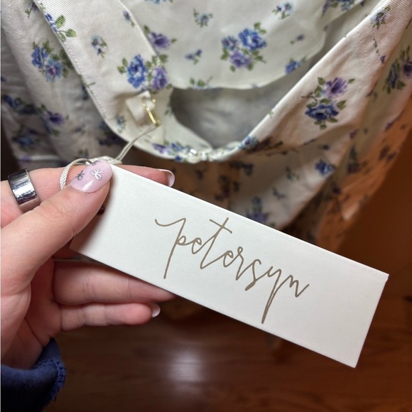 Petersyn Floral White Lexie Dress NWT - Picture 4 of 5